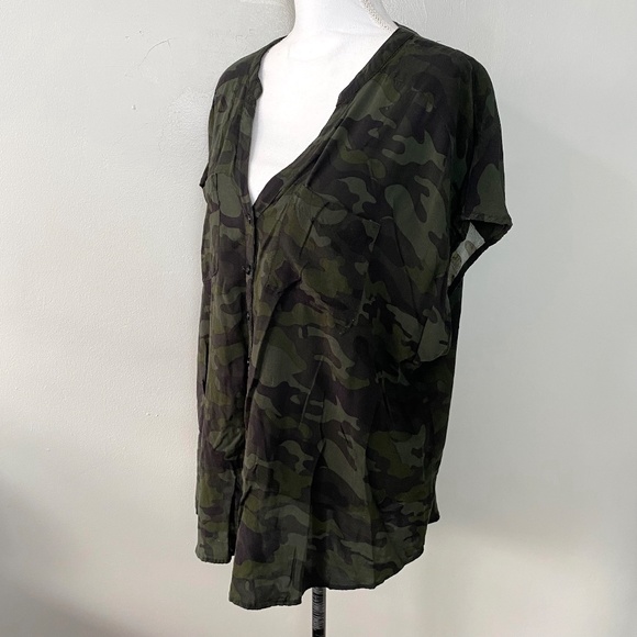 Torrid Camo Dolman Challis Button Down Shirt Top - Picture 3 of 5